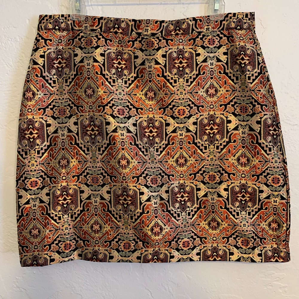 NWOT Gianni Bini Gold Patterned Skirt